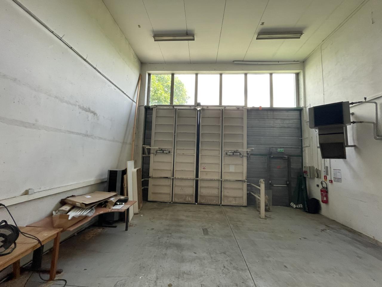 Local d'activité Montigny-le-Bretonneux 2122m² Vente local d'activité Montigny-le-Bretonneux Yvelines OVACT2423127 12